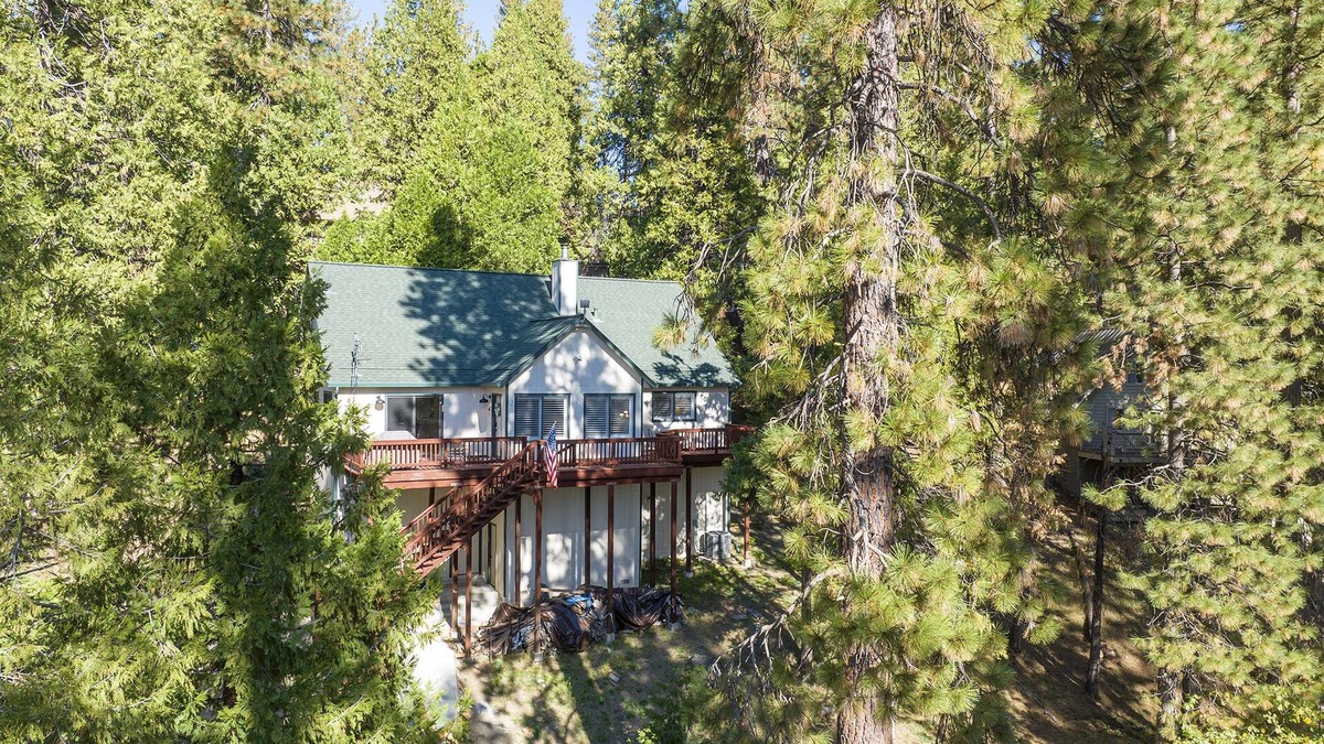Cold Springs Cabin | The Hilltop Cove - Cozy cabin 4 mi to Pine crest/Dodge Ridge