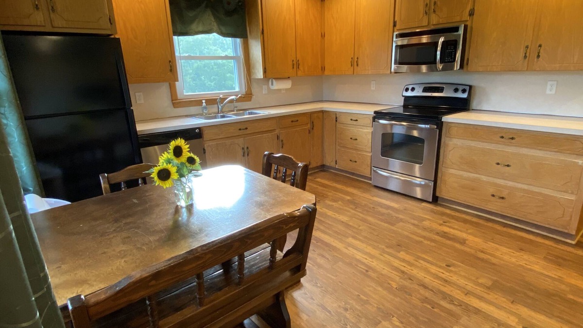 Dayton Apartment | The Hinton House: Quaint 1 BD in the country!