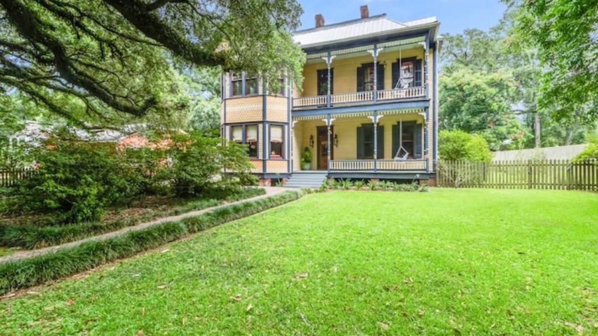 Lafayette House | The Historic Givens House