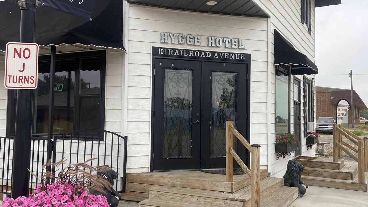 Powers Lake Hotel | The Historic Hygge Hotel