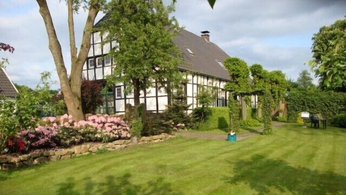 Schapen House | The historic listed Töddenhaus offers space for 10 people