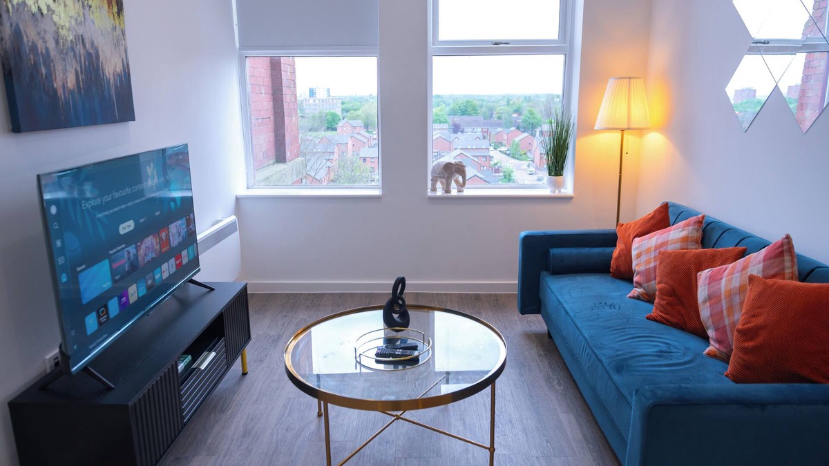 Manchester Apartment | The Hive - 2 Bed Luxury Apartment near Co-op Live