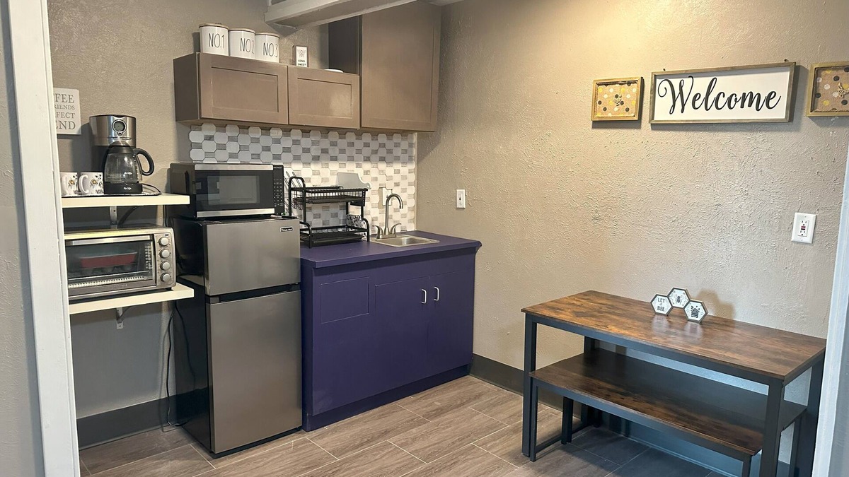 Morgan City Apartment | The Hive in Cajun Country 🐝