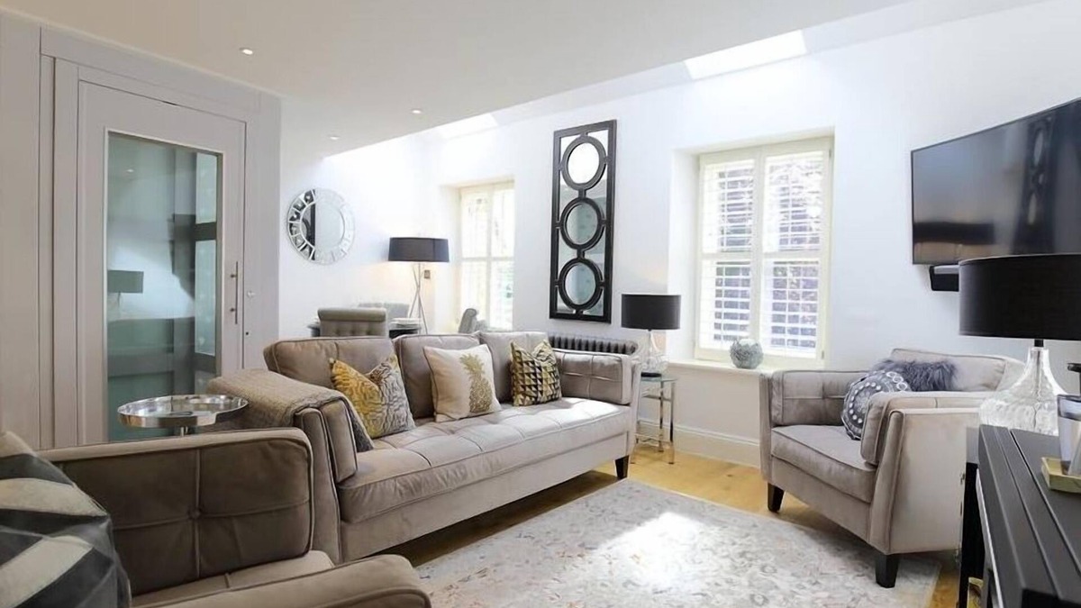 Stow-on-the-Wold House | THE HIVE, romantic, character holiday cottage in Stow-On-The-Wold