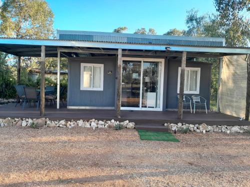 Lightning Ridge Apartment | The Holiday Hut
