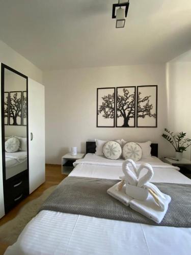Sighisoara Apartment | The Home Feeling