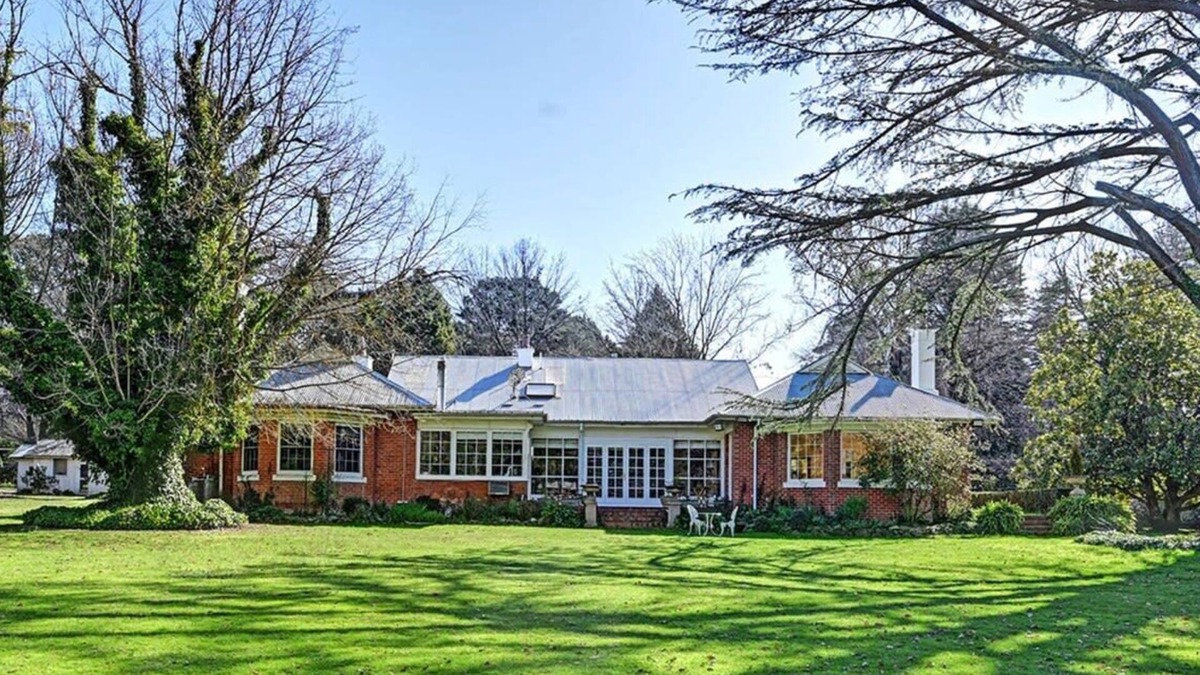 Emu Swamp House | The Homestead - Mayfield Vineyard Orange