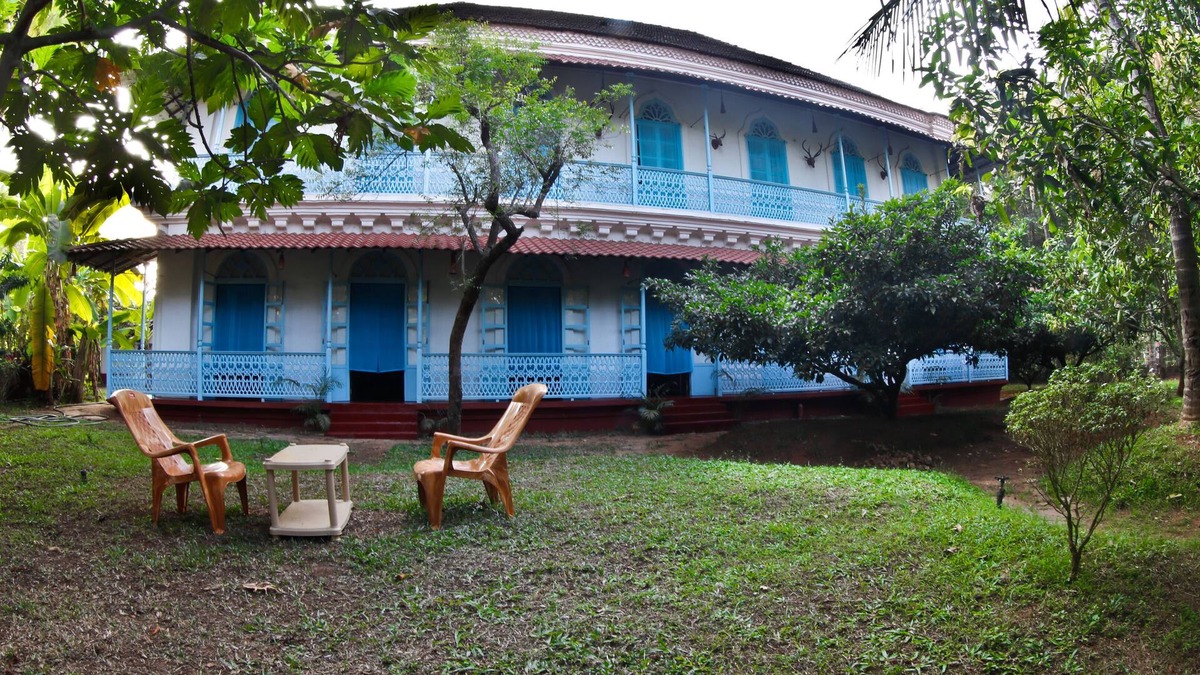 Cansaulim Condo | The Honeymooners Houstel ,193 year old Heritage House