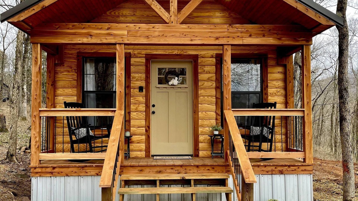 Alix Cabin | The Hoot Owl Cabin on The Mulberry River
