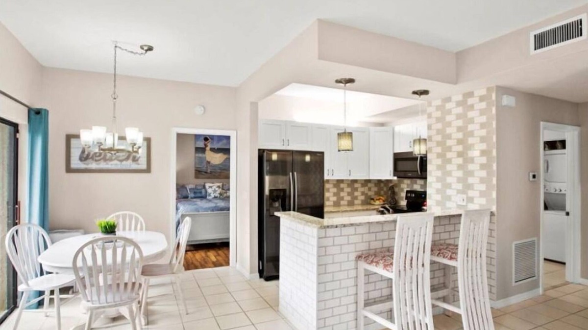 Bella Vista Condo | The Horizon Hideaway Walk To The Beach!