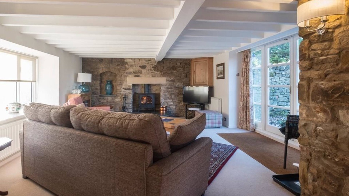 Levisham Hotel | The Horseshoe Inn