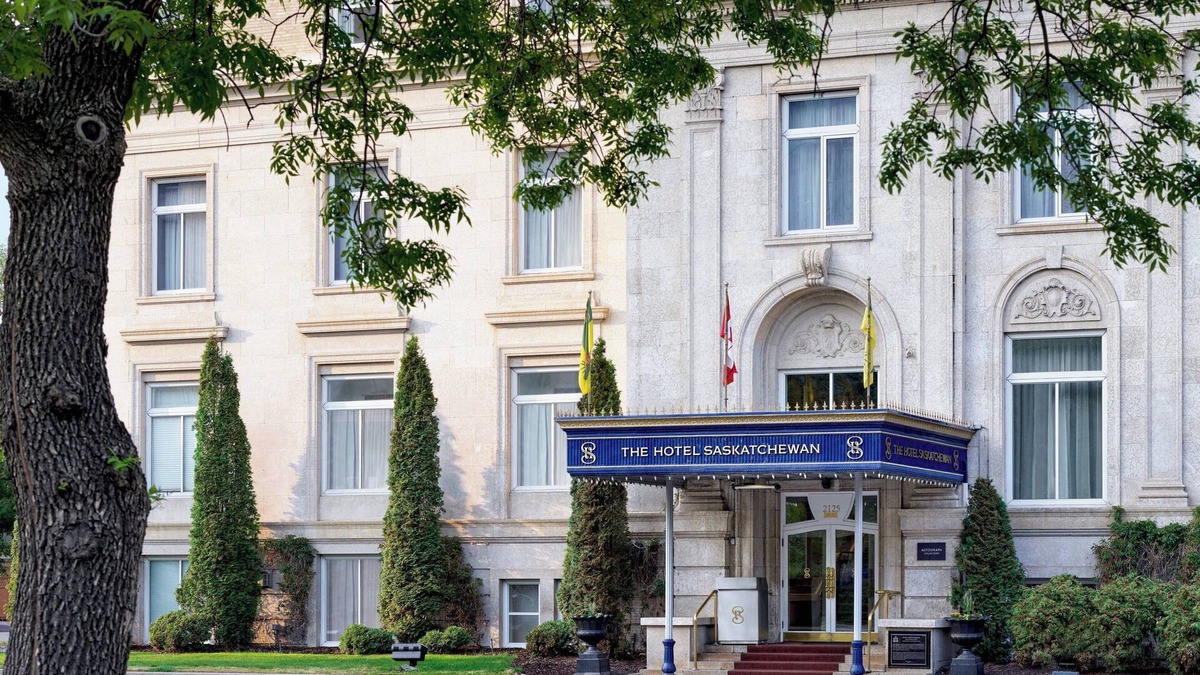 Regina Hotel | The Hotel Saskatchewan, Autograph Collection