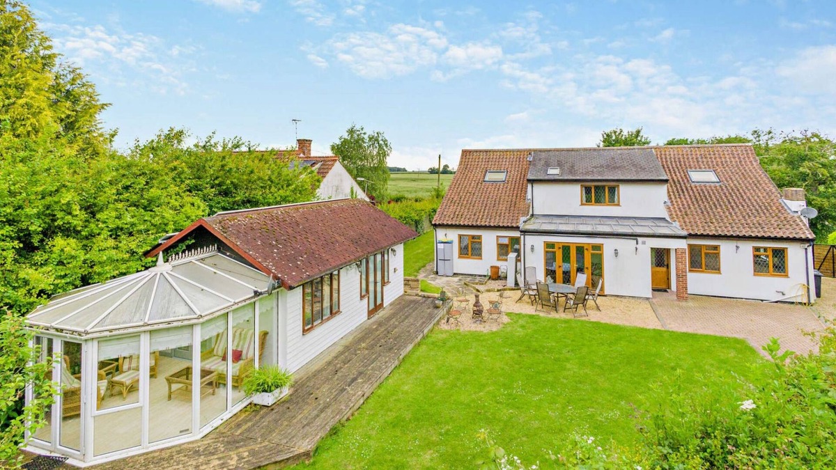 Horseheath House | The House at No. 47 by Interhome