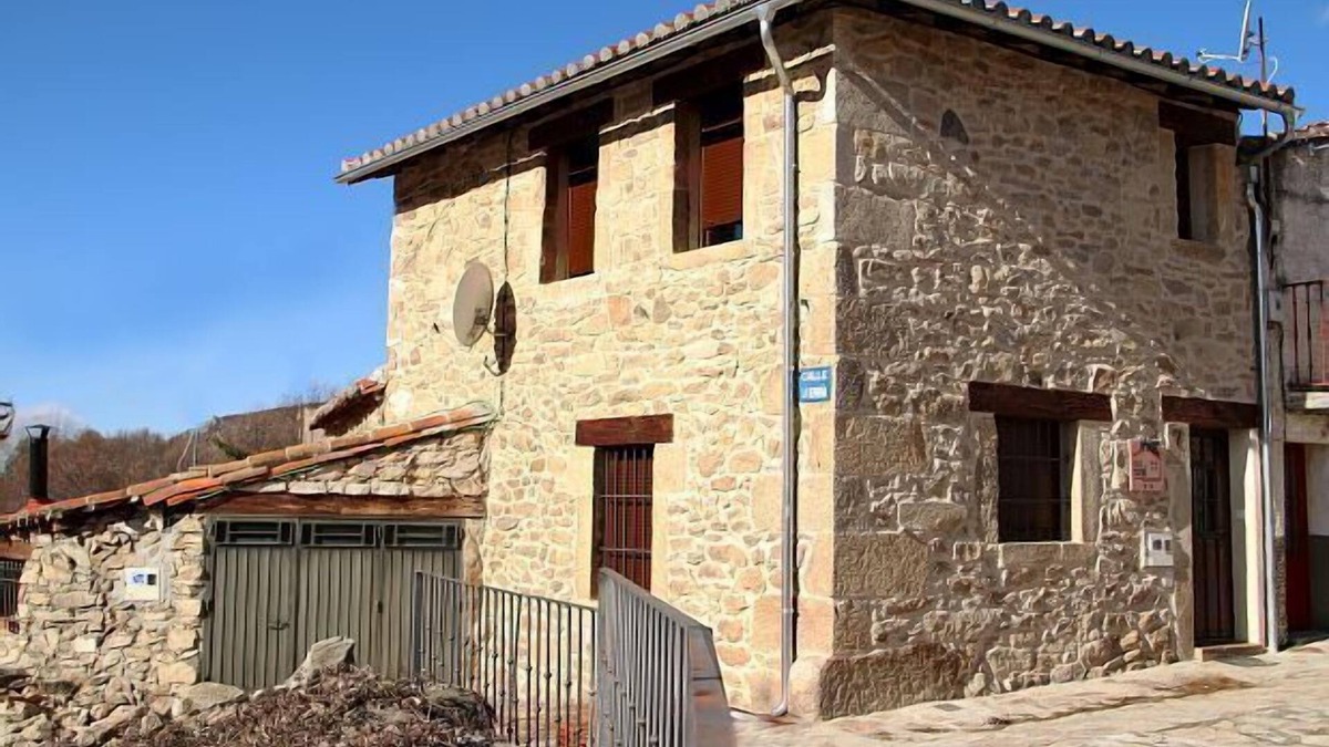 Zapardiel de la Ribera Cottage | The House of La Plaza for 3 people