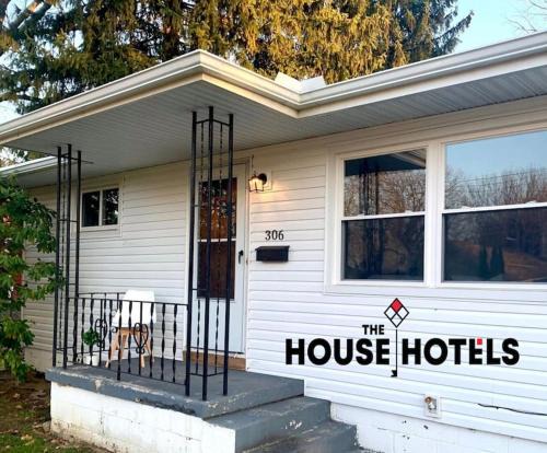Cuyahoga Falls House | The House Hotels - Erie St. 2