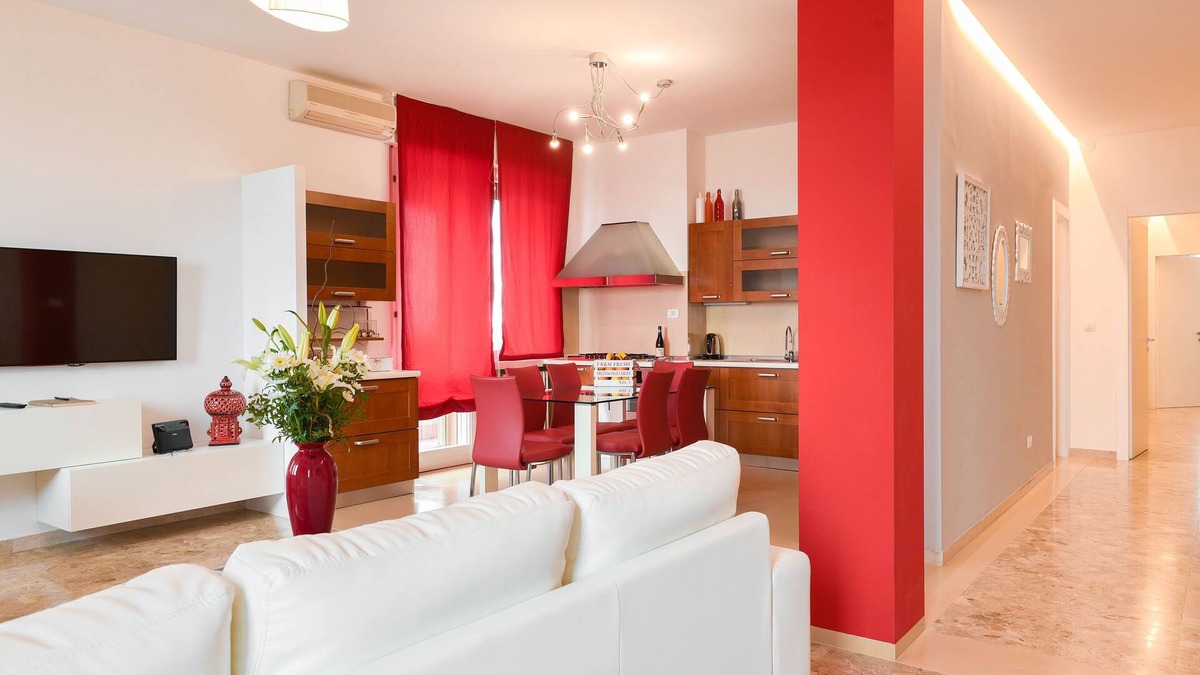 Borgo Milano Apartment | THE HOUSE IN THE SKY - Attic 150 sqm with garage