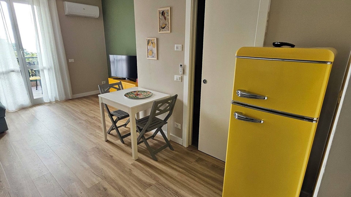 Torre del Mare Apartment | The house in the square