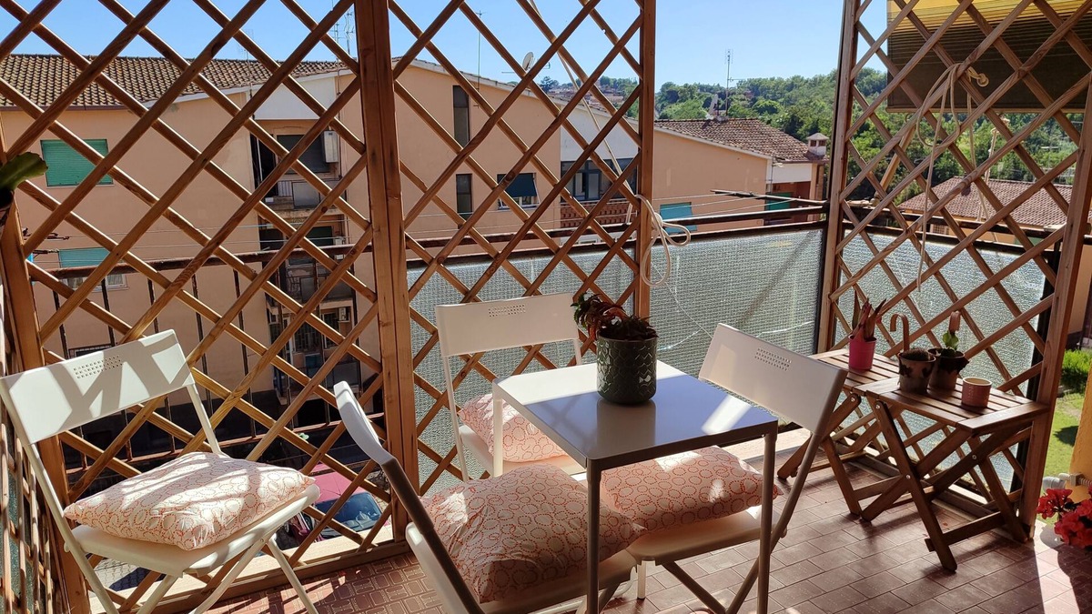 Zona XXXIII Acilia Sud Apartment | The house in the village.