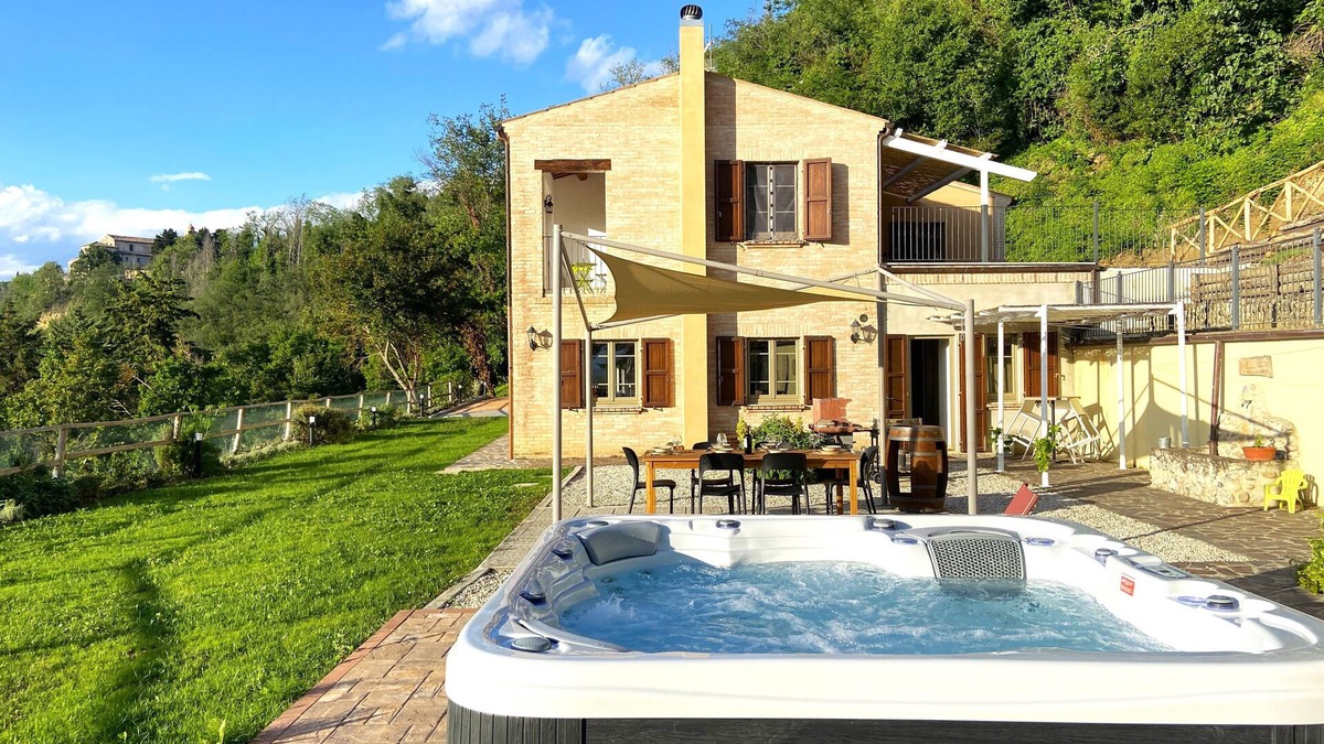Ripatransone House | THE HOUSE IN THE WOODS - VACATION HOME