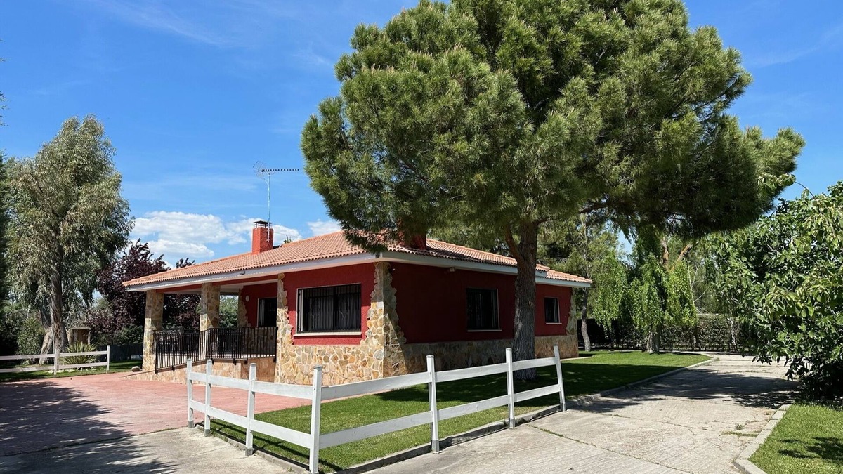 Brunete Ski Chalet | The House of Brunete