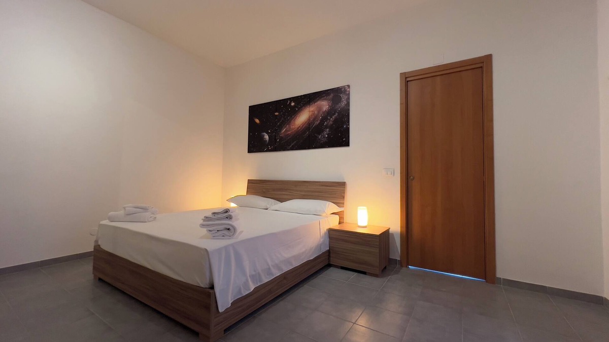 Zona XXXII Acilia Nord House | The House of Falling Stars