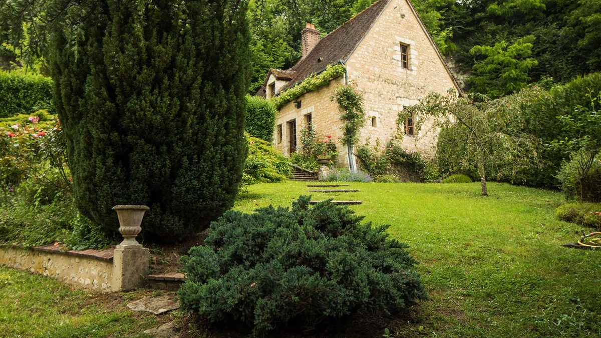 Saint-Germain-des-Grois House | The House of Lana .