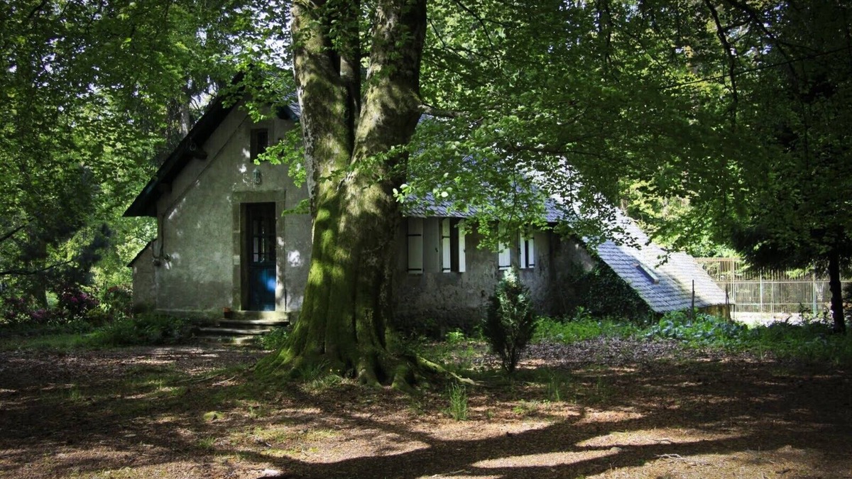 Saissac House | THE HOUSE OF THE GUARD/House of character on the banks of Lake Lampy