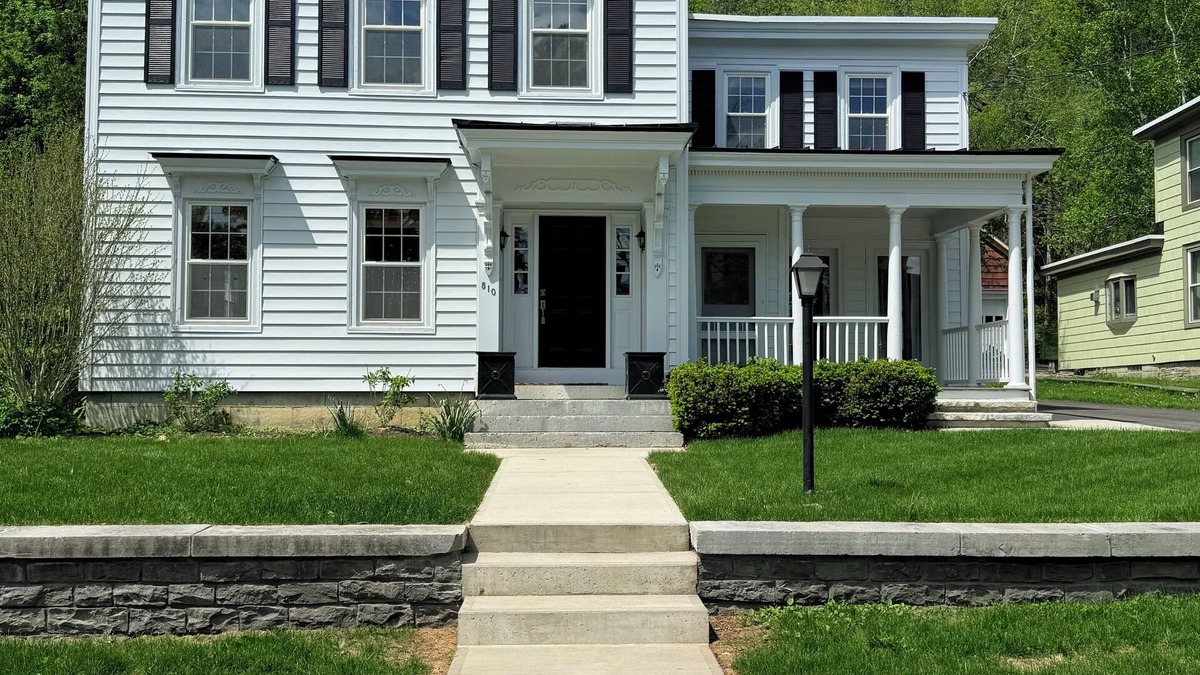 Little Falls House | The House on Monroe/Heated Pool & Hot Tub