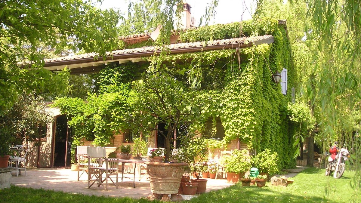 Medesano Villa | The house over the clouds