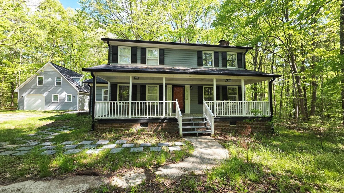 McCain House | The House @ Pine Forest Hideaway - (12 min to UNC)