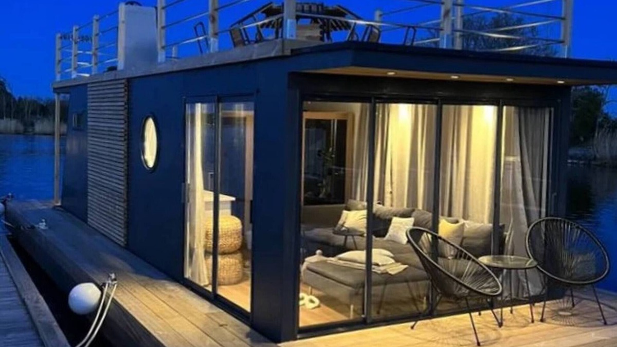 Solvesborg Boat Rental | The Houseboat Astrid