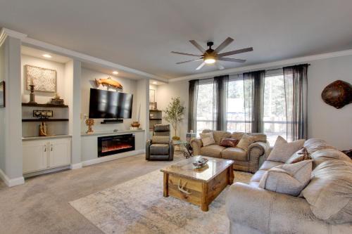 La Pine House | The Hub La Pine Vacation Rental - Dog Friendly!