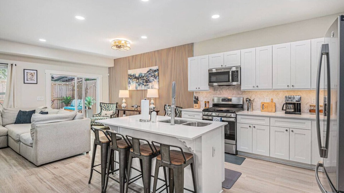 North Charleston House | The Hugo Hideout~Spacious 3br/2.5ba N. Chs home