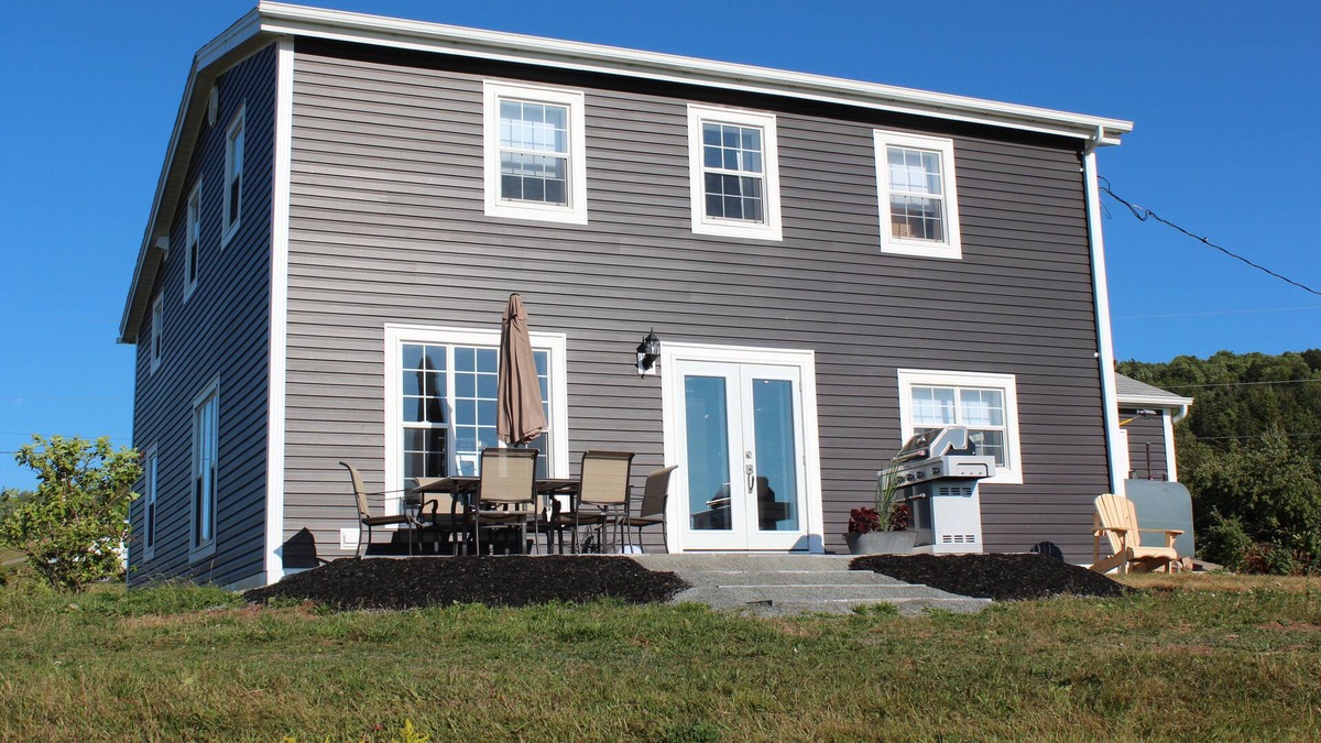 Dunvegan House | The Hummingbird House- The perfect home base to enjoy the Celtic Colours.