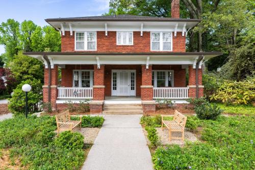 Old Irving Park House | The Hummingbird House