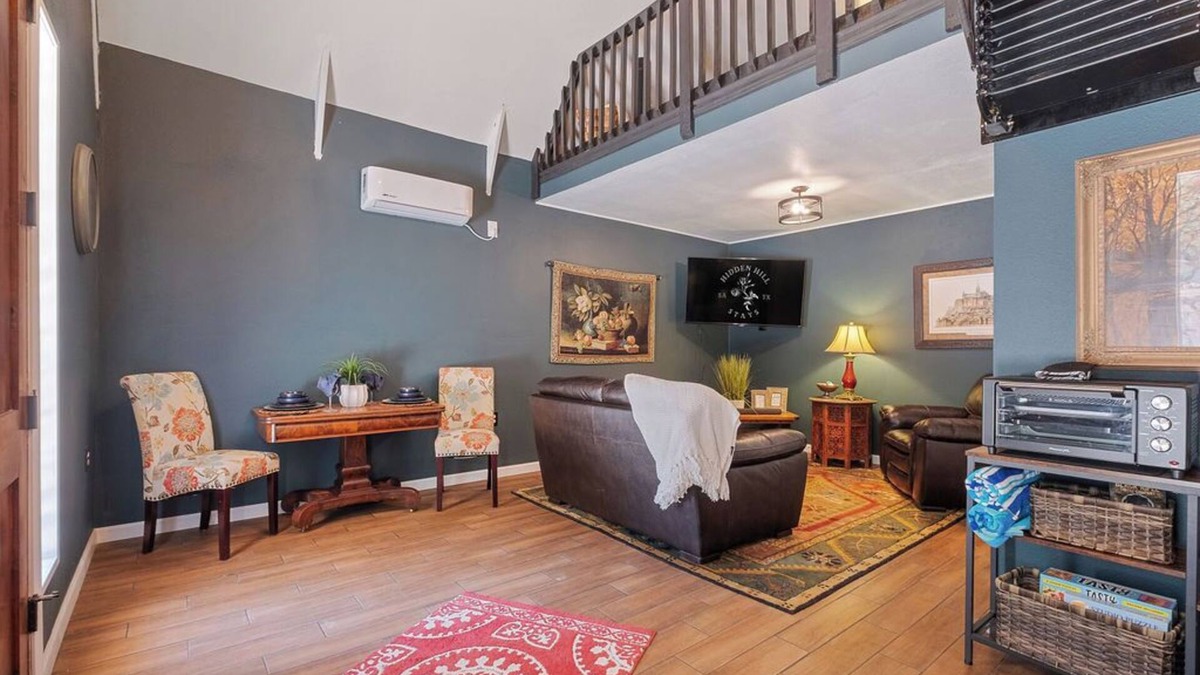 Far North Central House | The Huntsman - Doordashable TX Hill Country!n