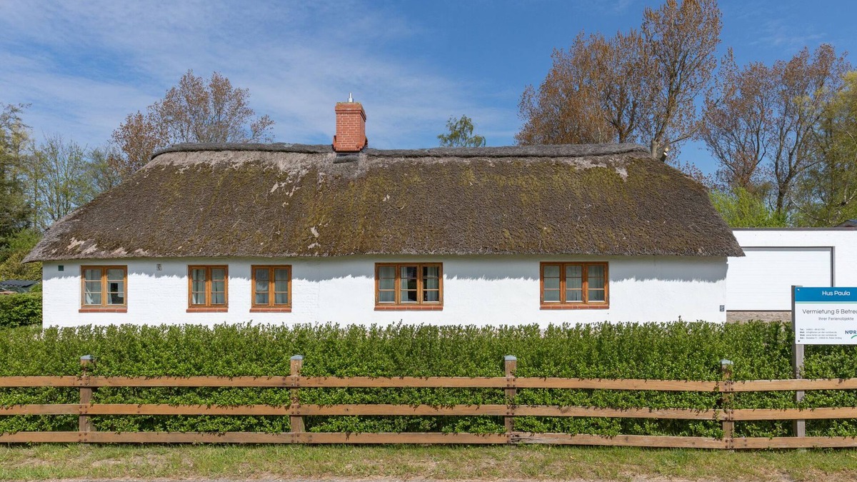 Hauert House | The Hus Paula vacation home in Tating for up to 6 people