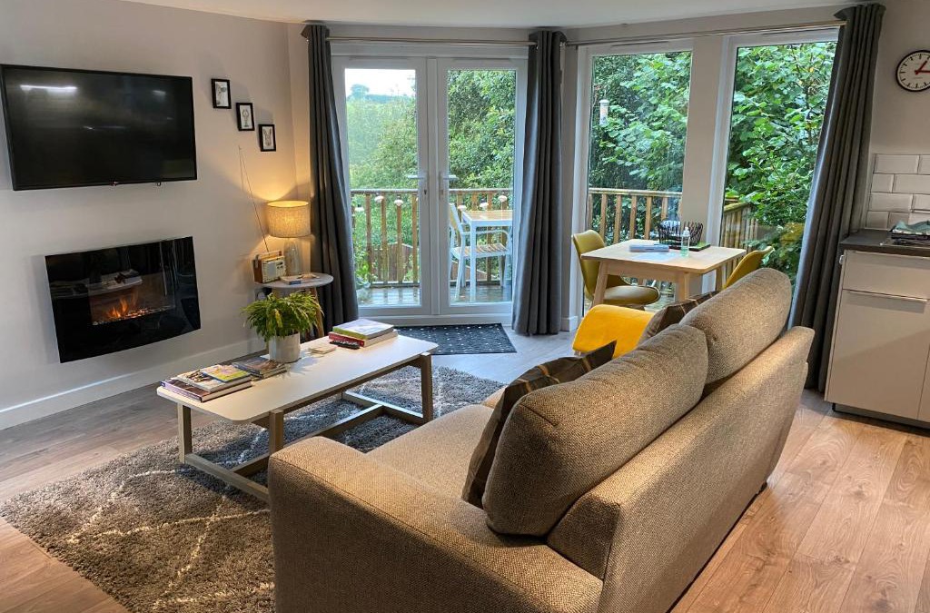 Holcombe Burnell House | The Hutch Devon