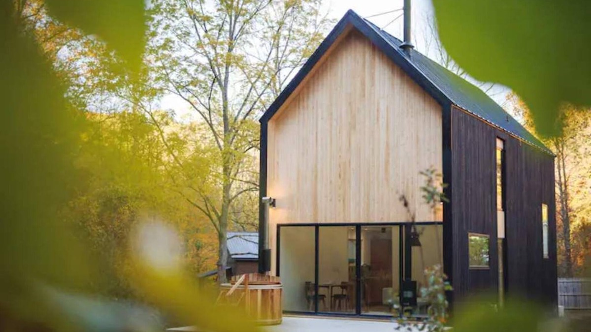 Hendersonville House | The Hutch - Modern Scandinavian w/Wood-Fired Tub 20 Minutes From Asheville