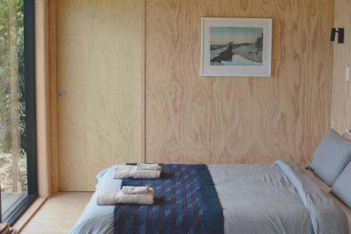 Ahipara Bed & Breakfast | The Huts