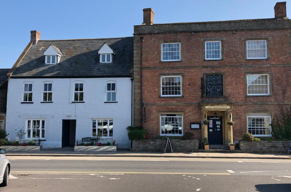 Ilchester Hotel | The Ilchester Arms Hotel, Ilchester Somerset
