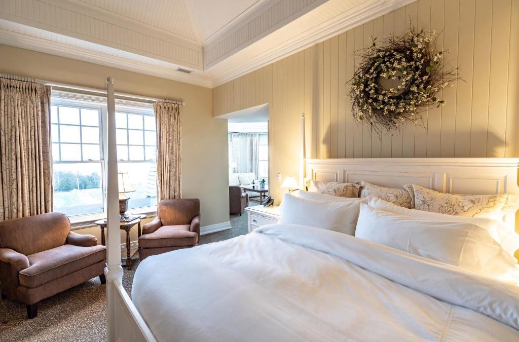 Kemble Hotel | The Inn at Cobble Beach