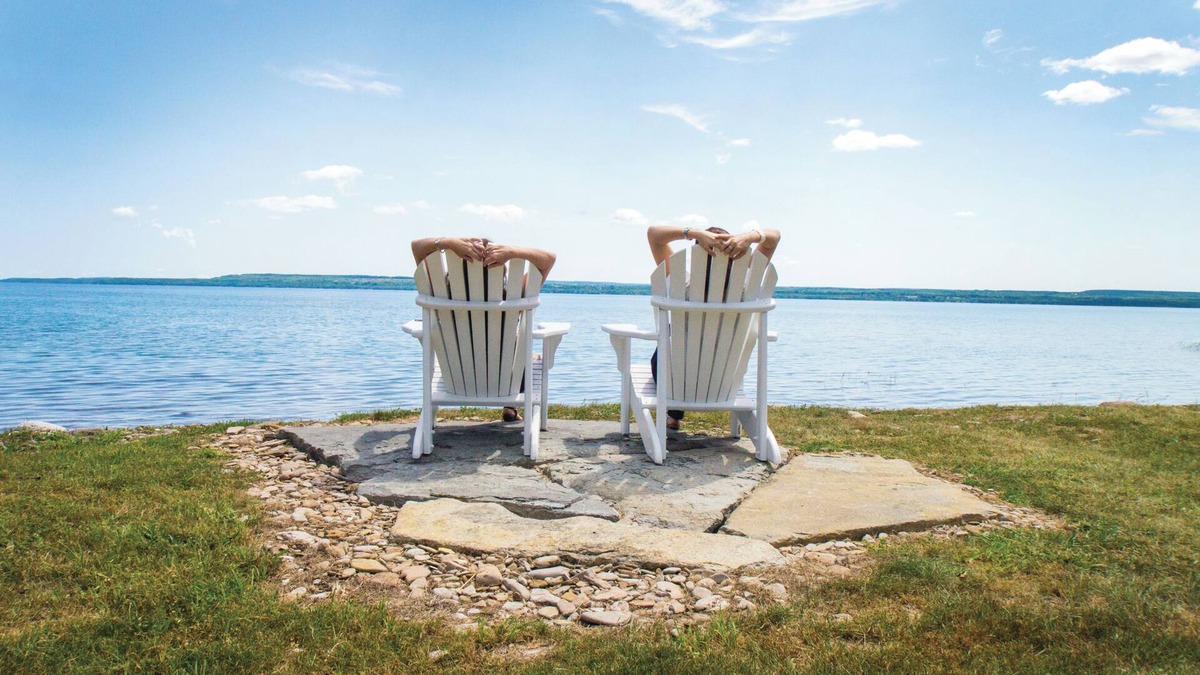Kemble Bed & Breakfast | The Inn at Cobble Beach