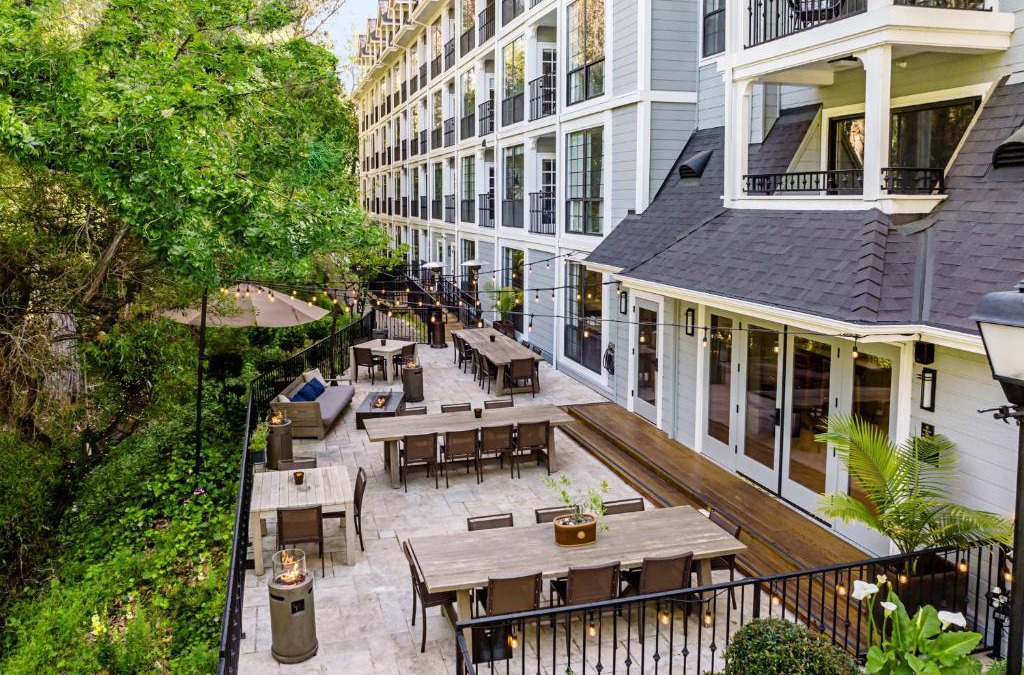 Saratoga Hotel | The Inn at Saratoga, Tapestry Collection by Hilton