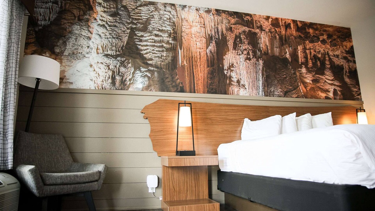 McMinnville Hotel | The Inn At Tree City, BW Signature Collection