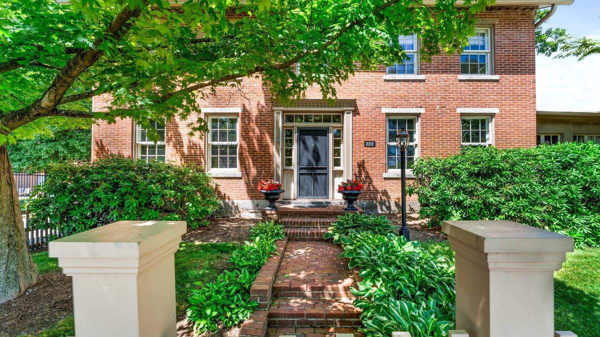 New Wilmington Bed & Breakfast | The Inn On Market