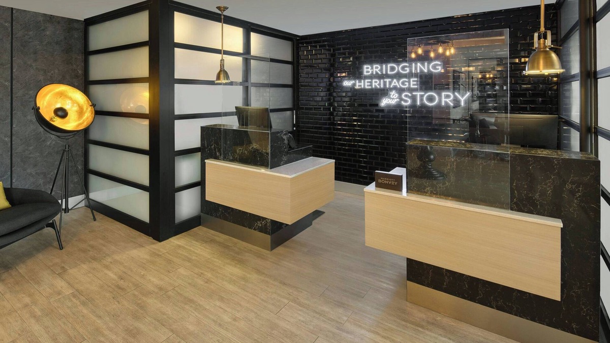Sarnia Hotel | The Insignia Hotel, Sarnia, a Tribute Portfolio Hotel