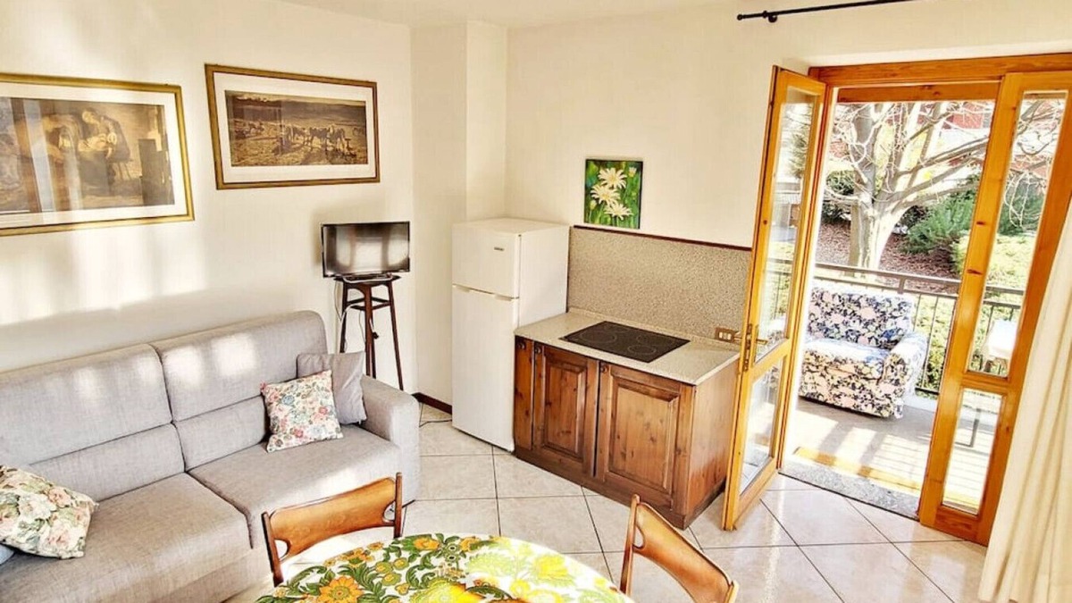 Introbio House | The Introbio Villa with Garden