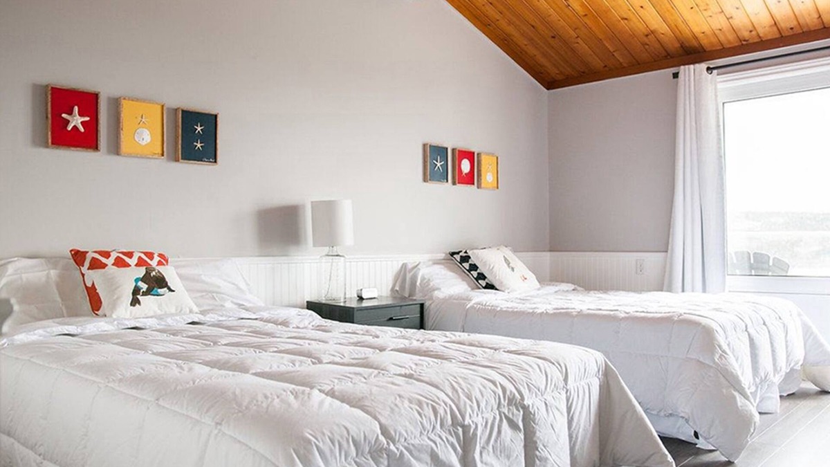 Iona Hotel | The Iona Heights Inn