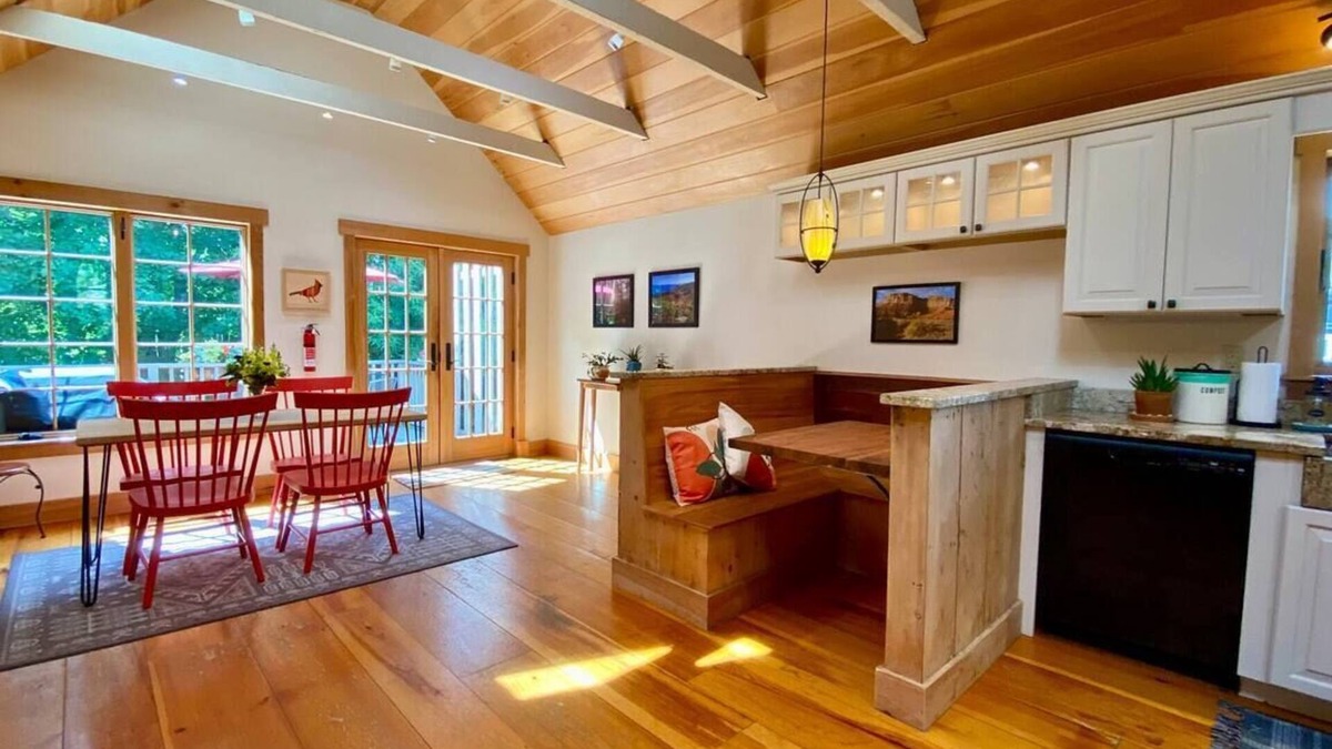 Bath Apartment | The Iron Lady; Gorgeous Historic Home